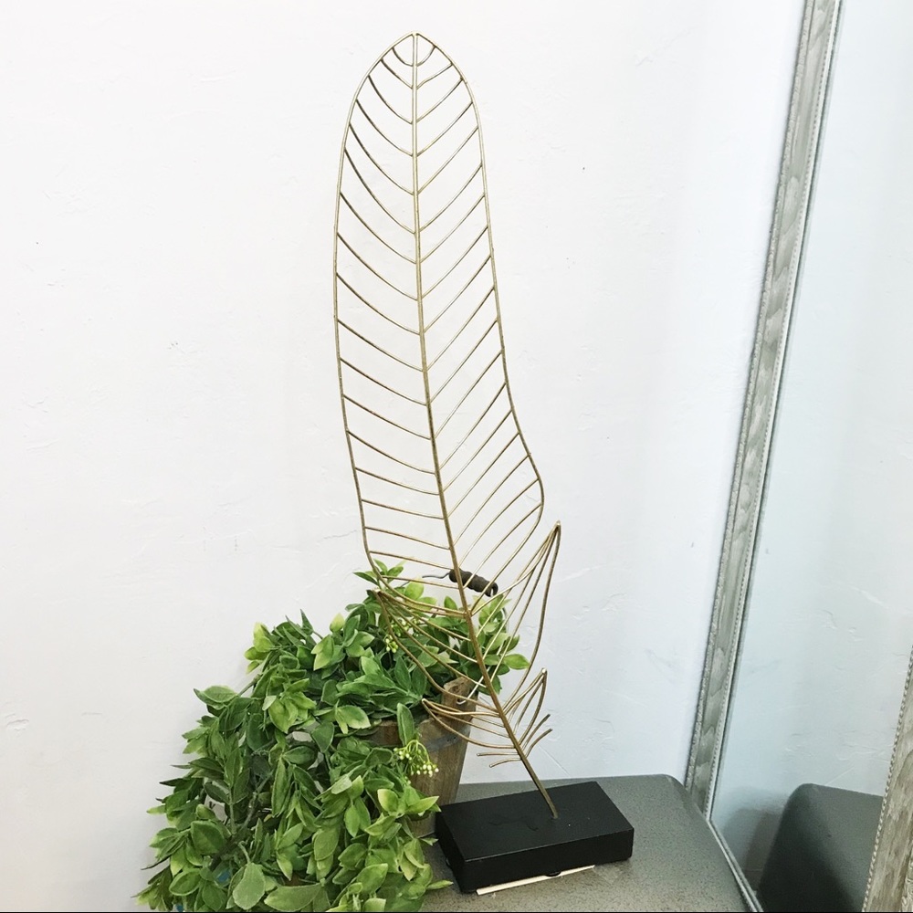 Bronze metal chic feather decor accent piece - Picture 2 of 2
